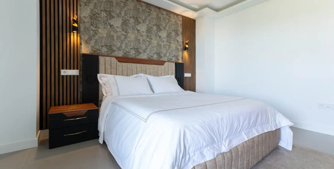 Sale of middle floor apartment in Fuengirola 28