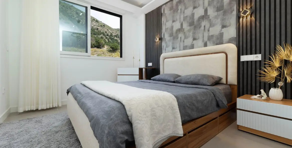 Sale of middle floor apartment in Fuengirola 31