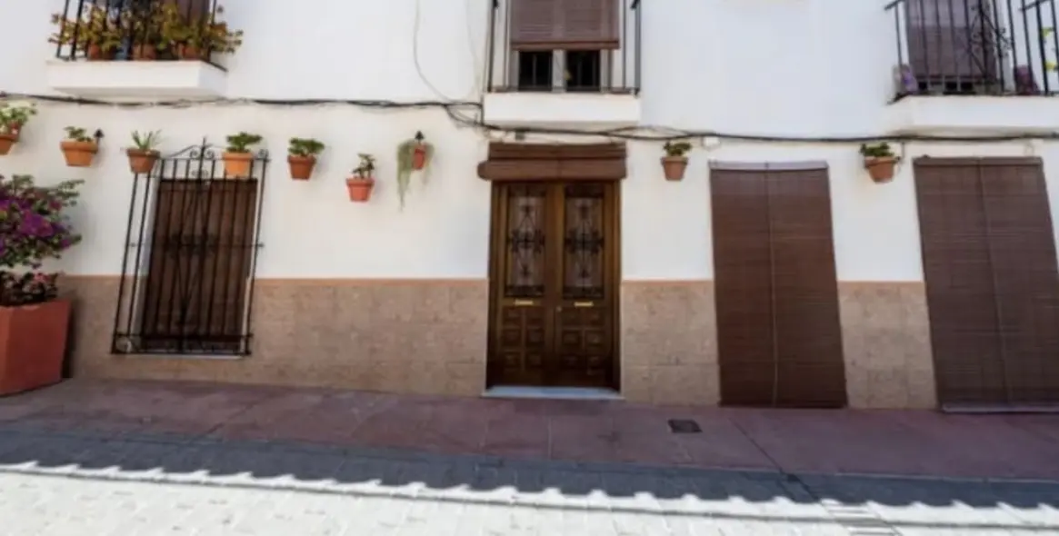 Продажа коммерческого помещения в Estepona 5