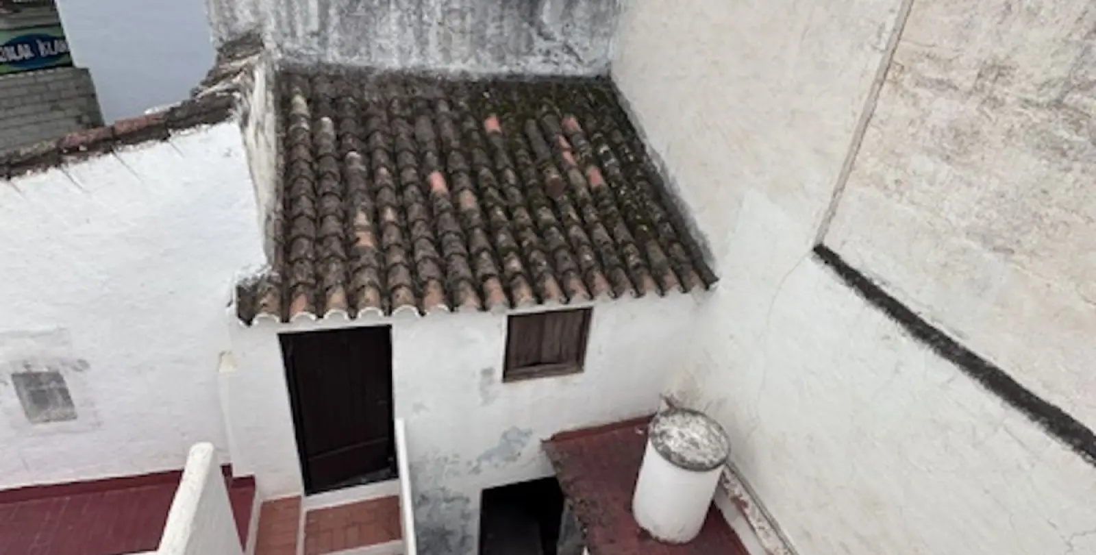 Sale of commercial premises in Estepona 14