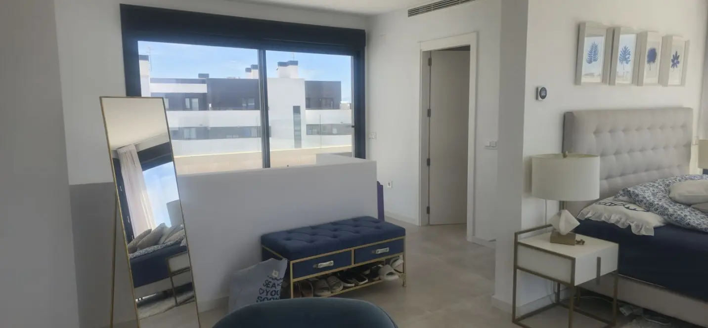 Sale of penthouse duplex in Los Alamos 1
