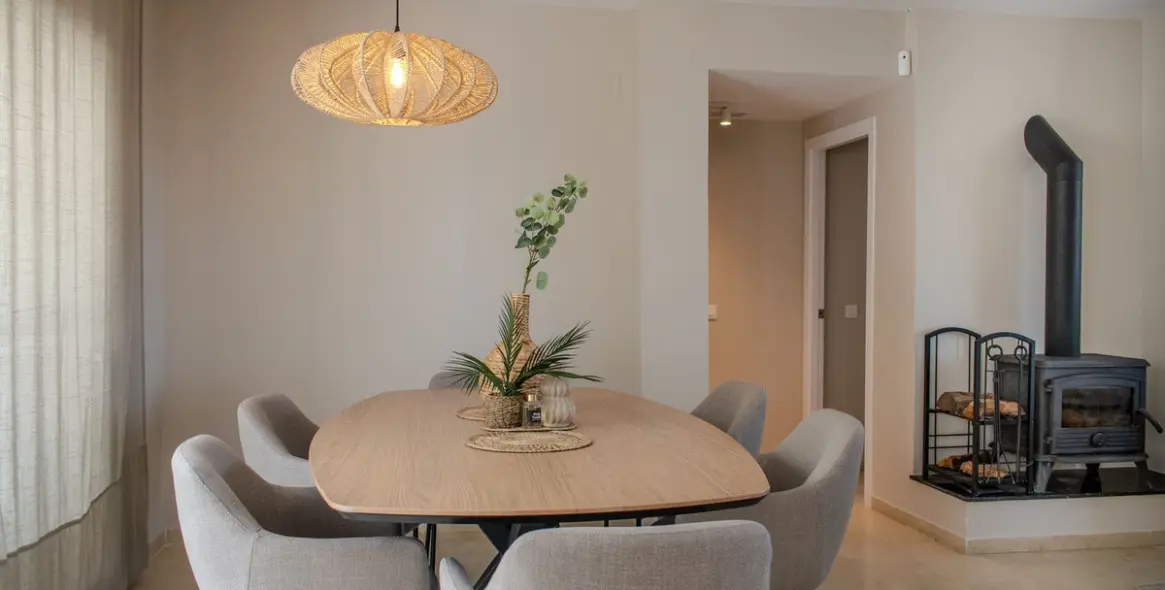 Venta de apartamento en planta media en Estepona 4