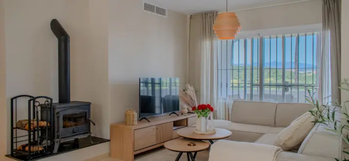Venta de apartamento en planta media en Estepona 4