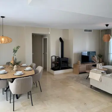 Venta de apartamento en planta media en Estepona