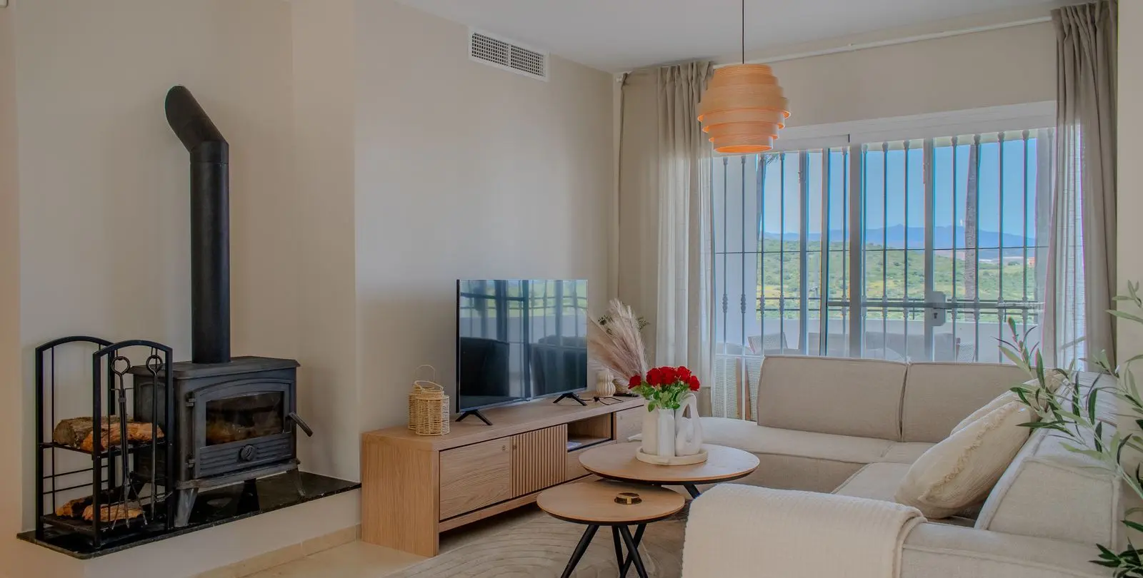 Продажа апартаментов на среднем этаже в Estepona 5