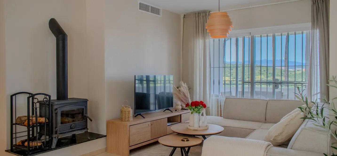 Sale of middle floor apartment in Estepona 4