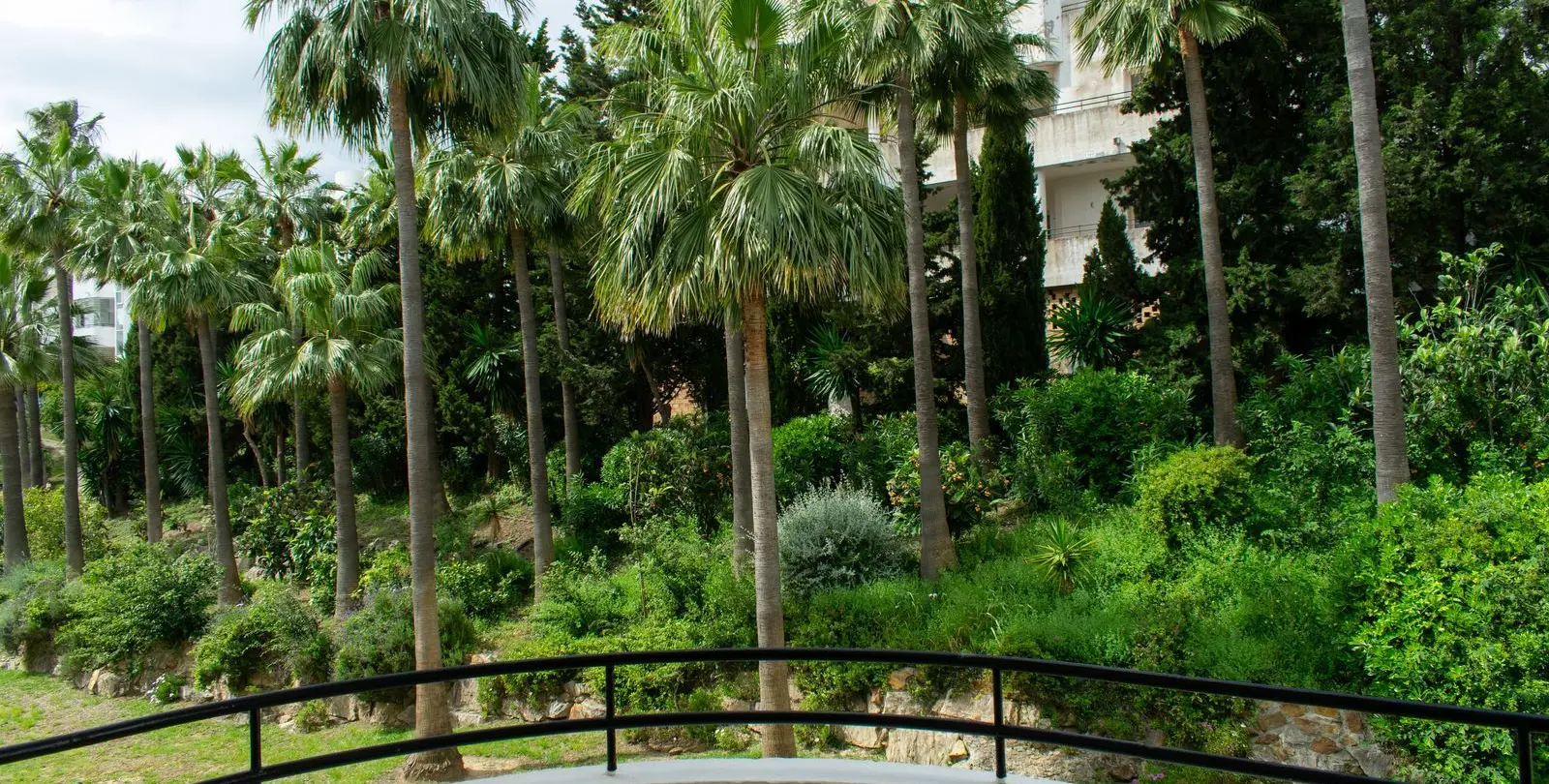 Продажа апартаментов на среднем этаже в Estepona 27