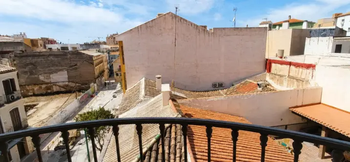 Sale of penthouse in Málaga Centro 3