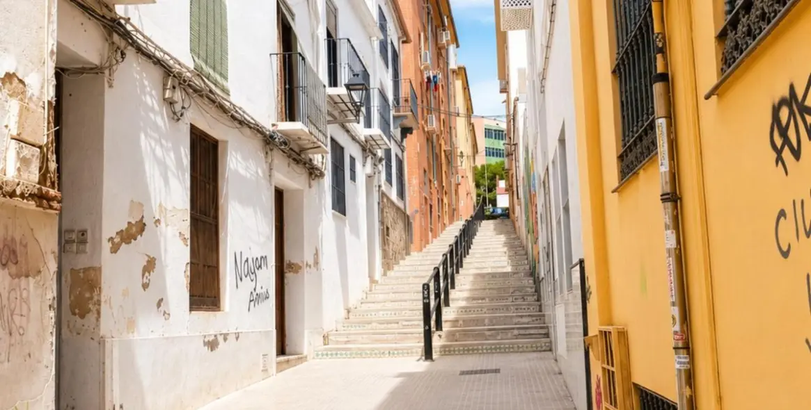 Sale of penthouse in Málaga Centro 34