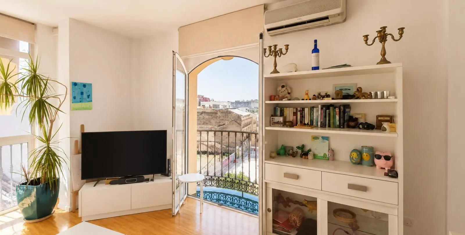 Sale of penthouse in Málaga Centro 2