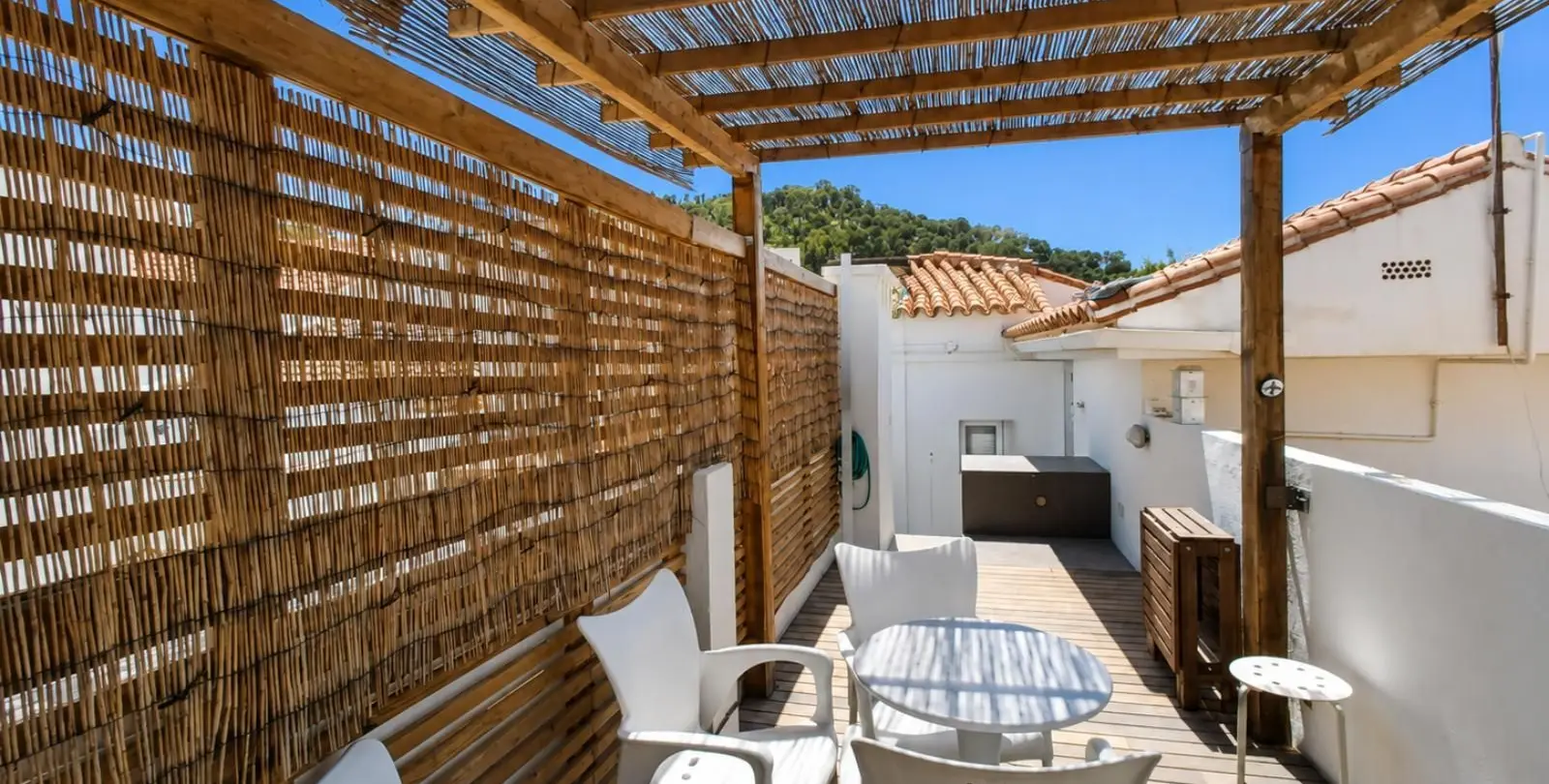 Sale of penthouse in Málaga Centro 17