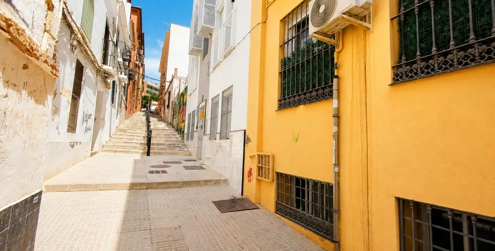 Sale of penthouse in Málaga Centro 34