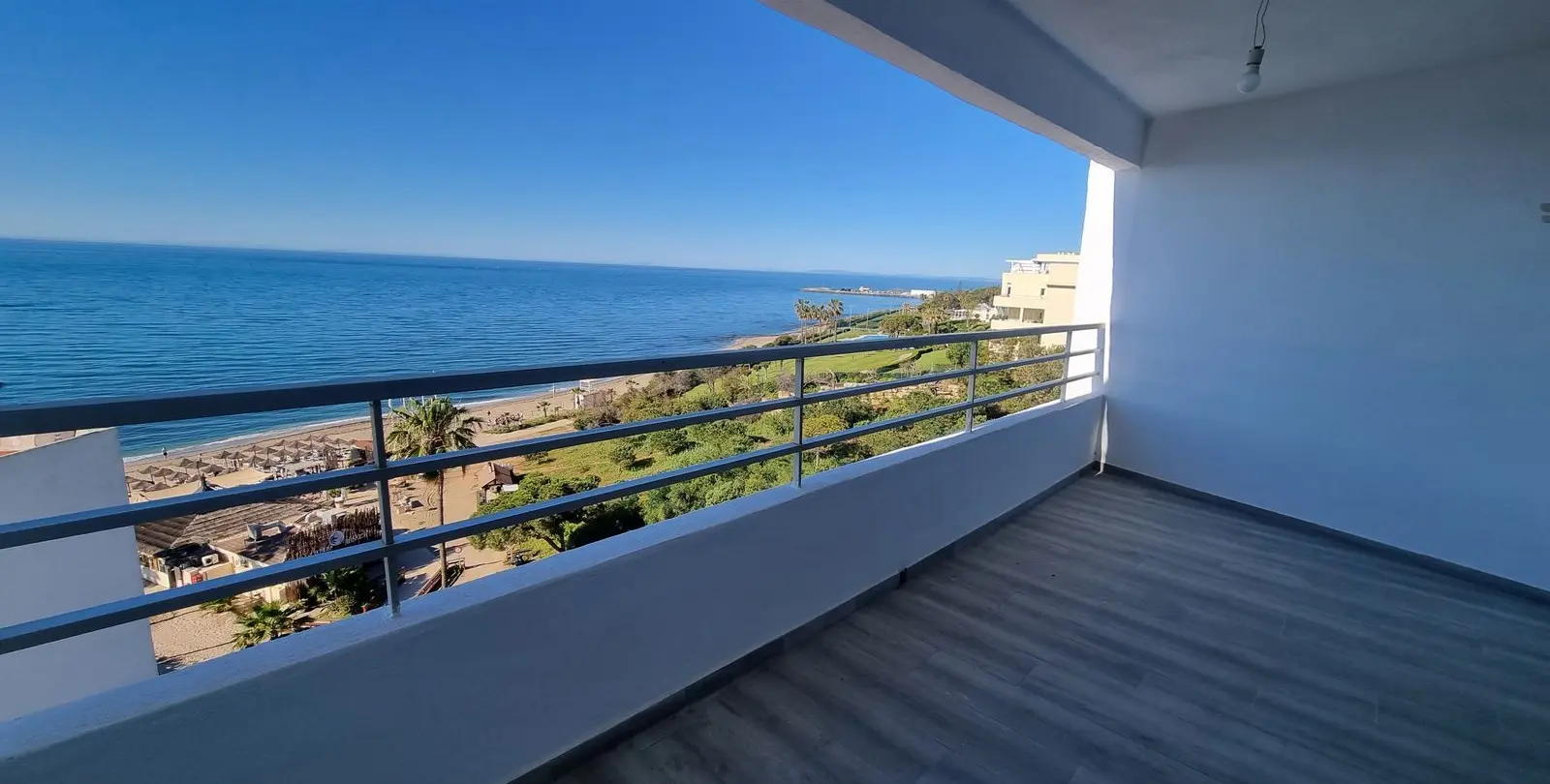Sale of studio in Calahonda 1
