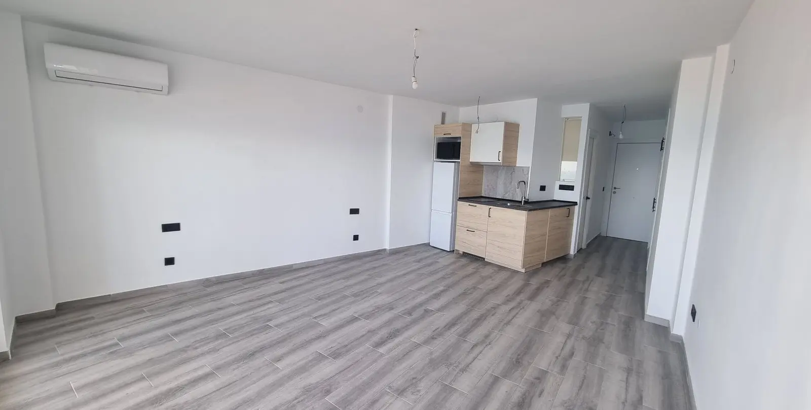Sale of studio in Calahonda 11