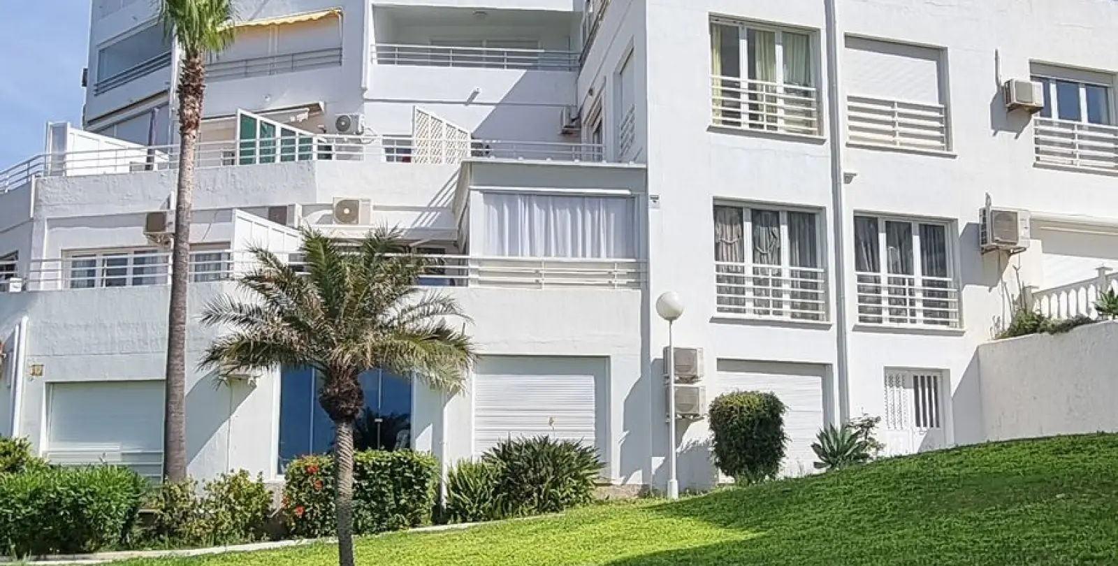 Sale of studio in Calahonda 17