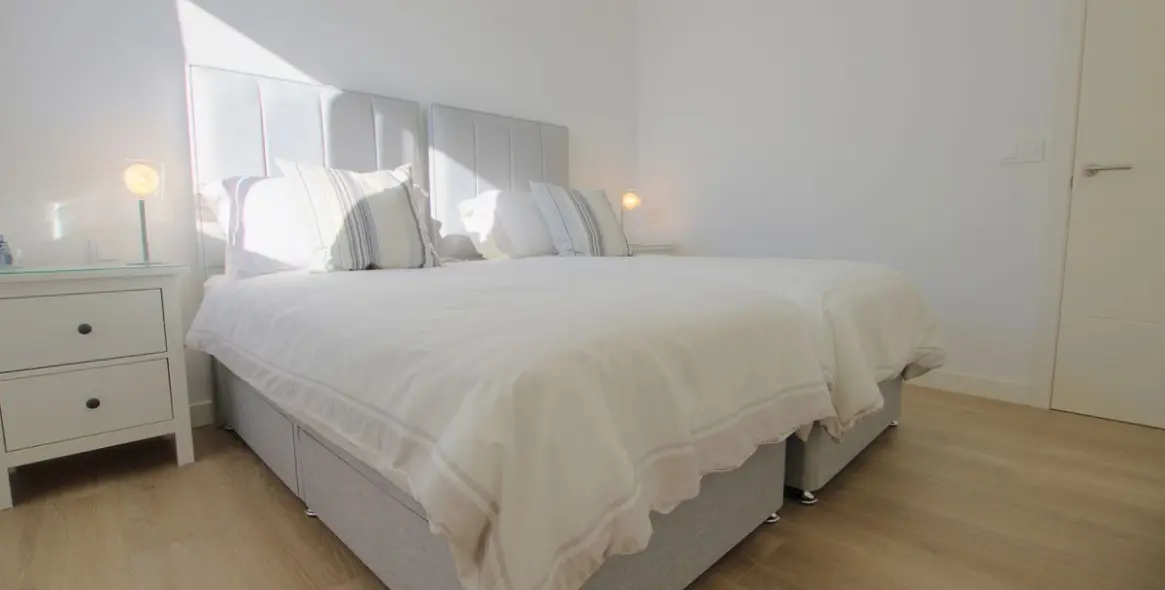 Sale of middle floor apartment in La Cala de Mijas 13