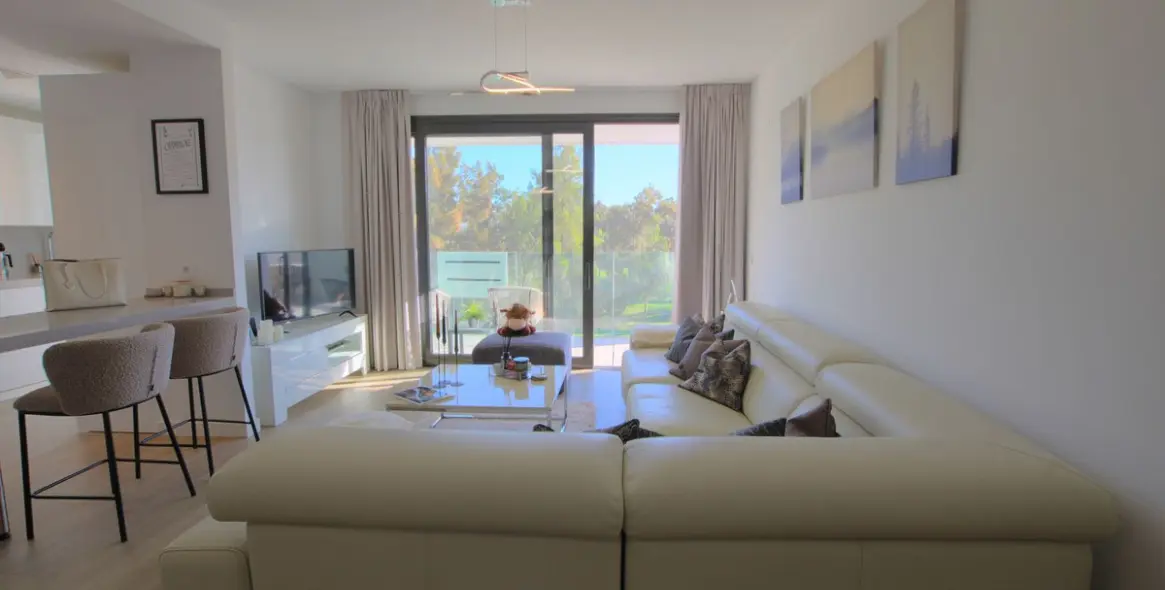 Sale of middle floor apartment in La Cala de Mijas 22