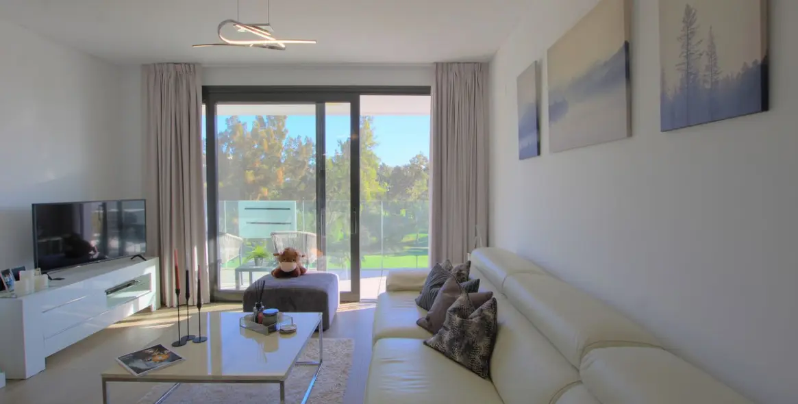 Sale of middle floor apartment in La Cala de Mijas 23