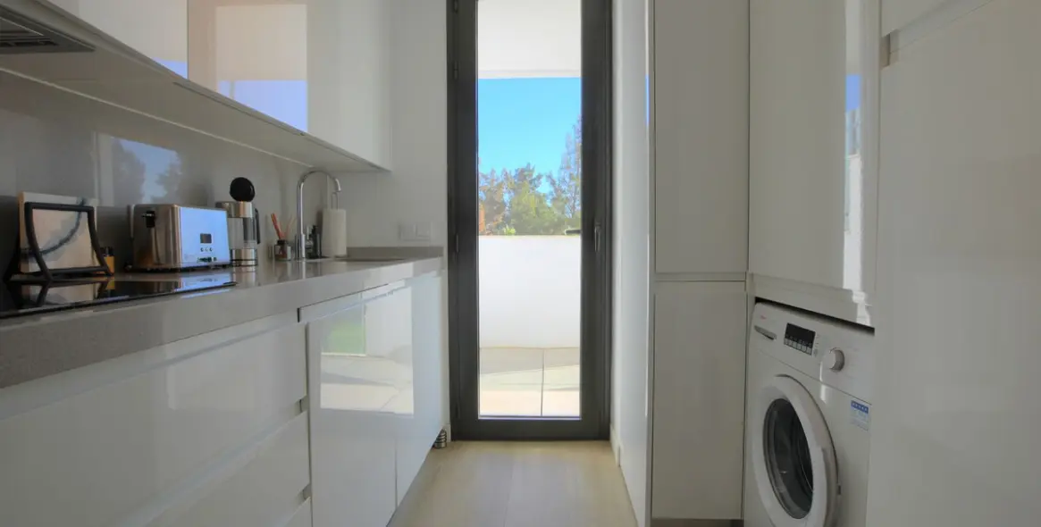 Sale of middle floor apartment in La Cala de Mijas 26