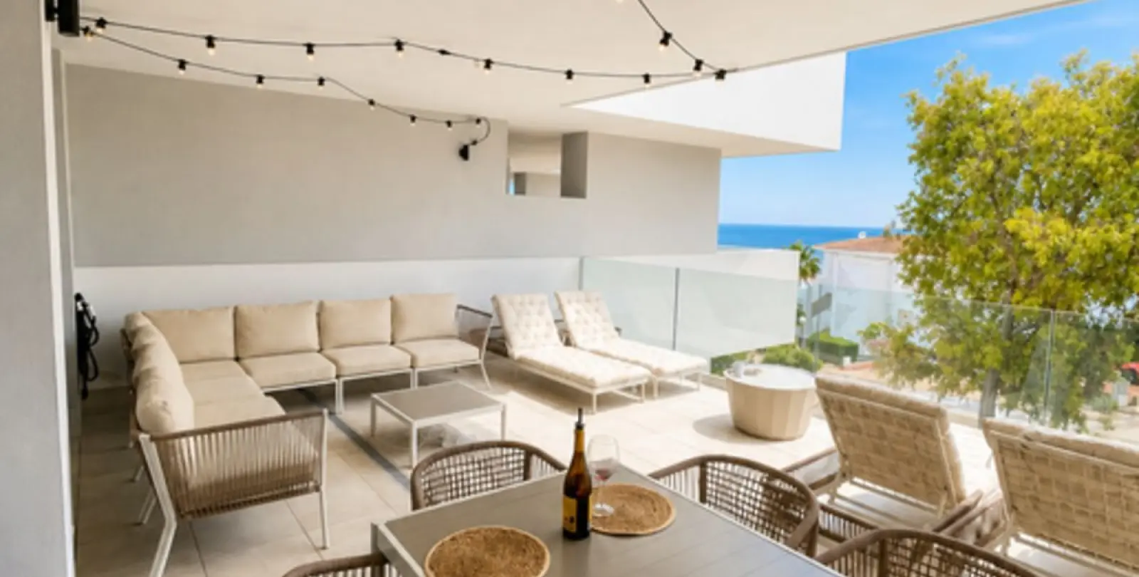 Sale of middle floor apartment in Manilva 1