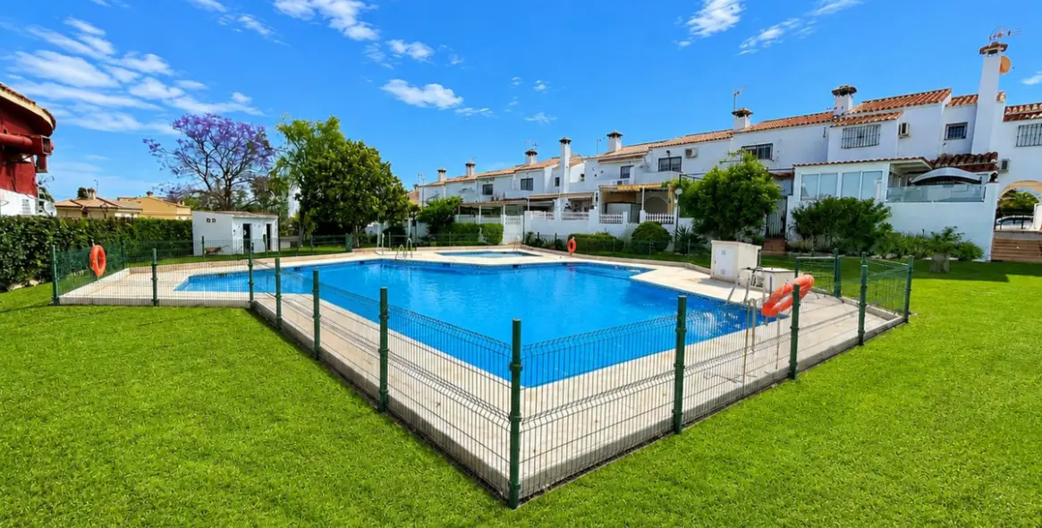 Sale of townhouse in Alhaurín de la Torre 1