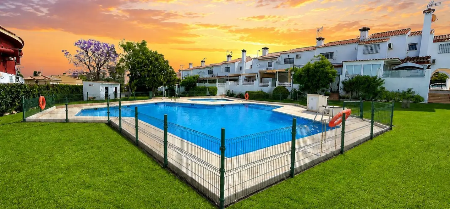 Продажа таунхауса в Alhaurín de la Torre 0
