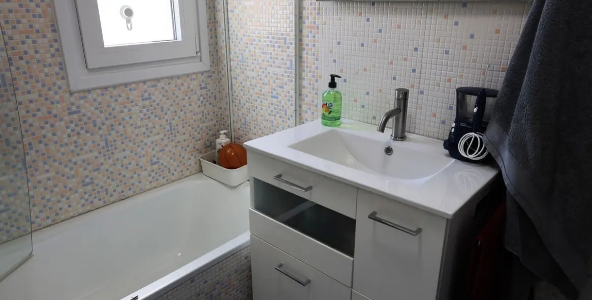 Sale of penthouse in Calahonda 29