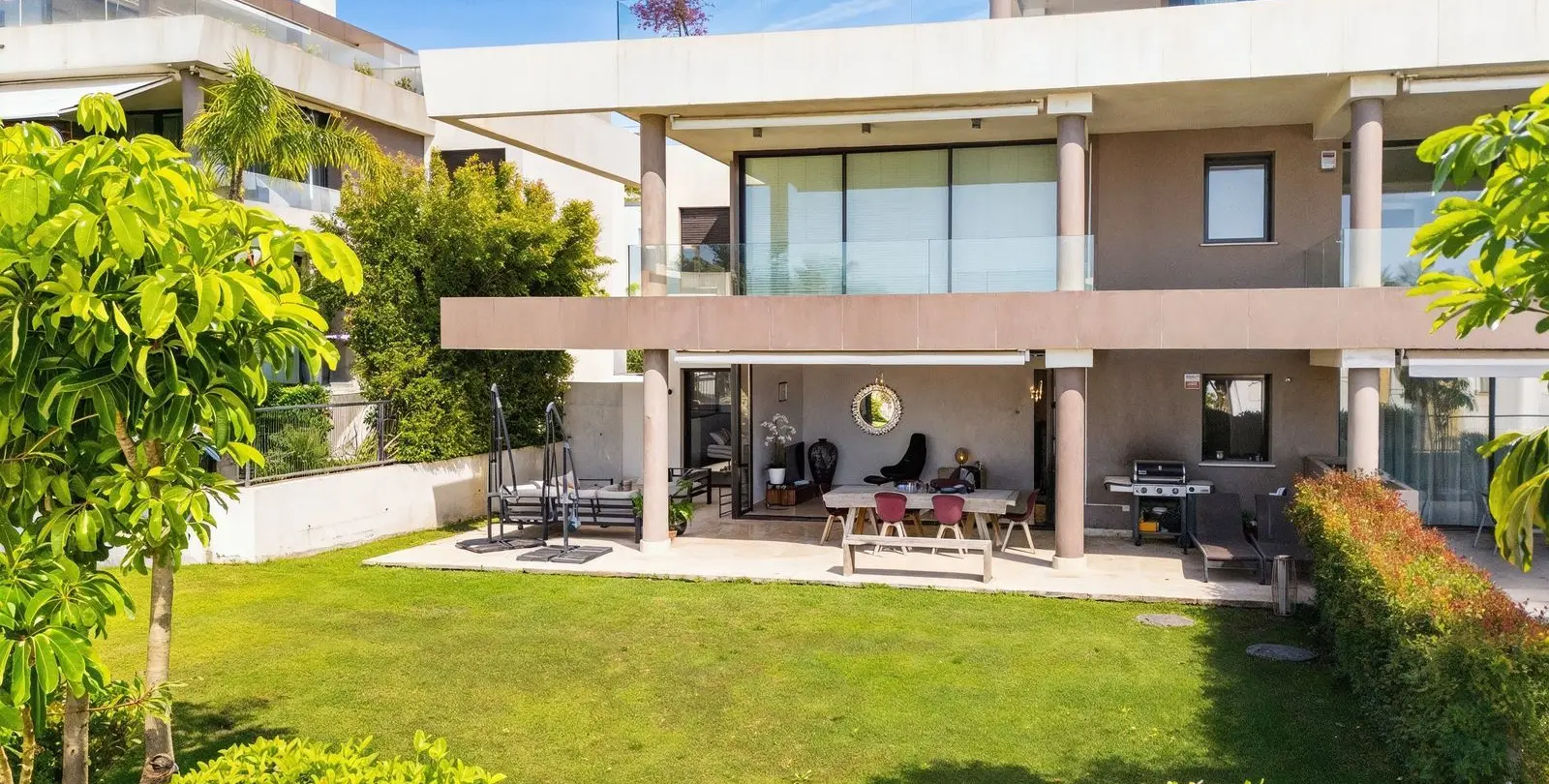 Venta de apartamento en planta baja en Cabopino 1