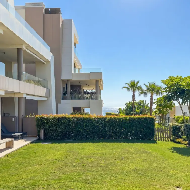 Venta de apartamento en planta baja en Cabopino