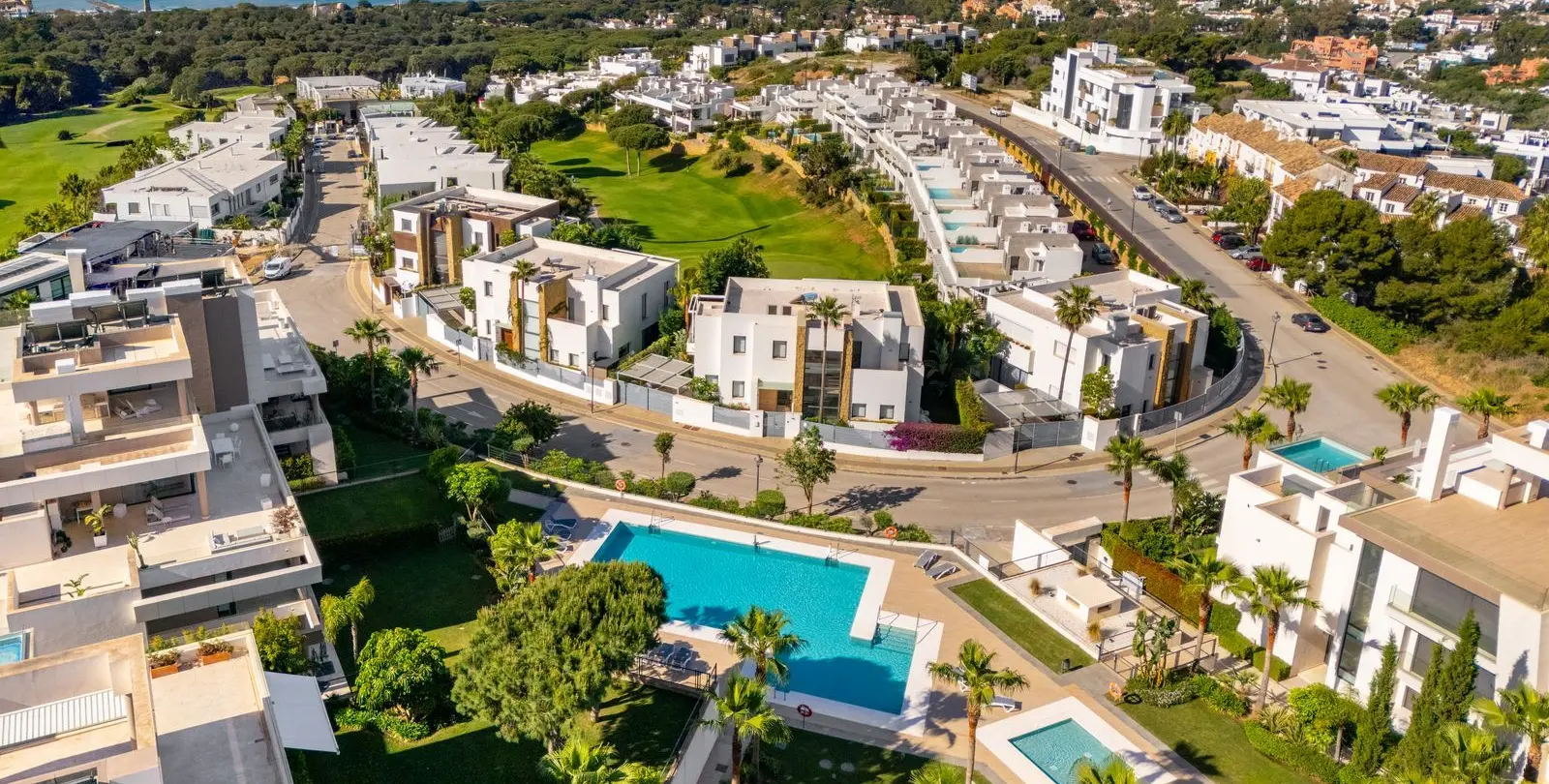 Venta de apartamento en planta baja en Cabopino 18