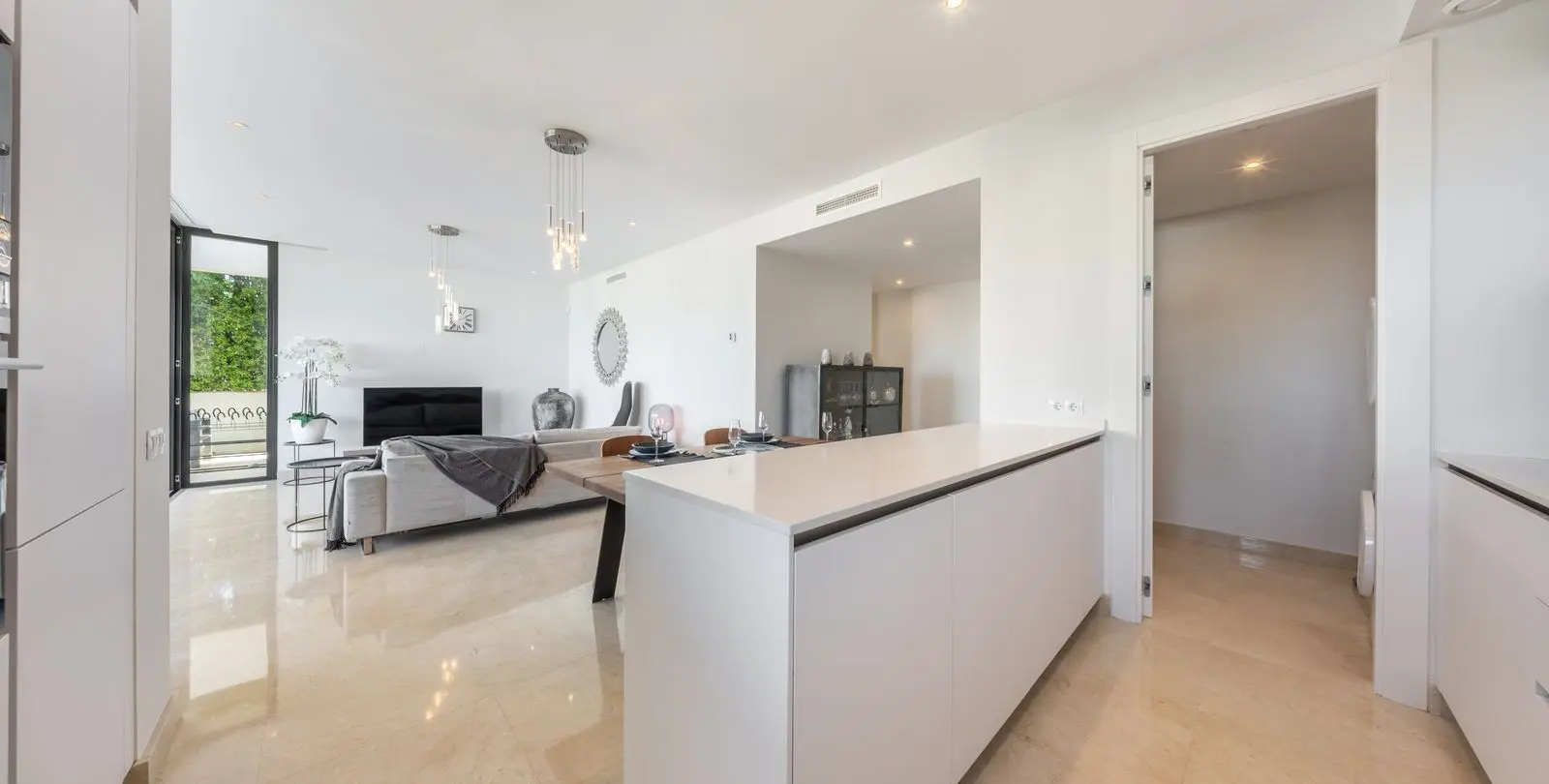 Venta de apartamento en planta baja en Cabopino 24