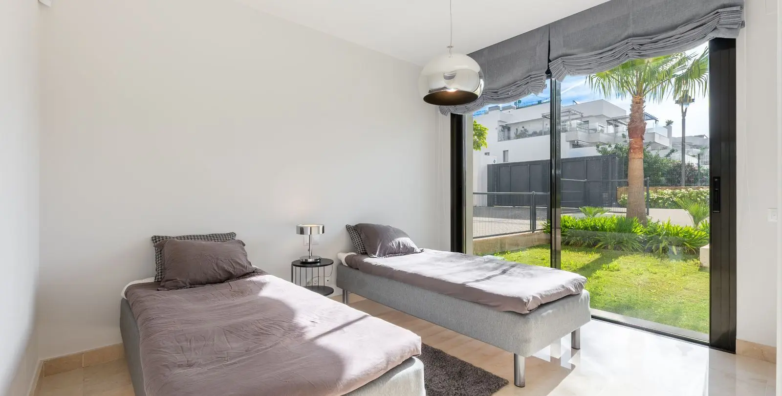 Venta de apartamento en planta baja en Cabopino 36
