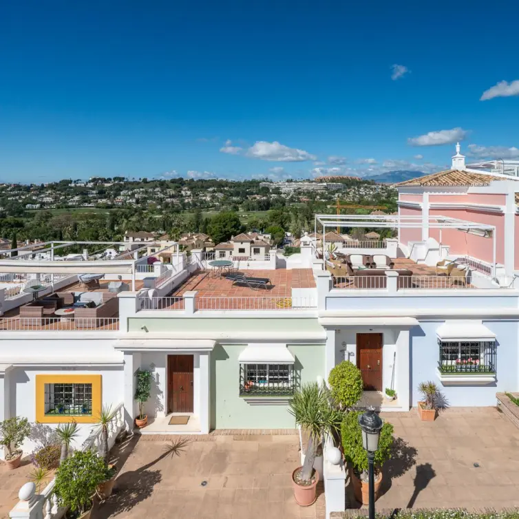 Sale of townhouse in Nueva Andalucía