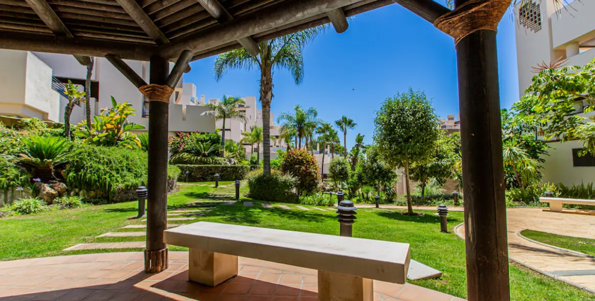 Sale of penthouse in Estepona 31