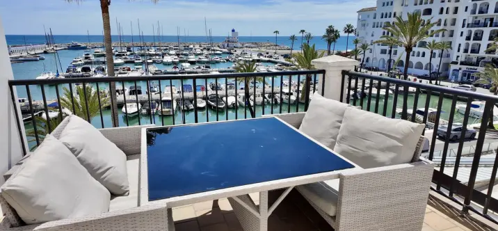 Venta de ático dúplex en La Duquesa 1