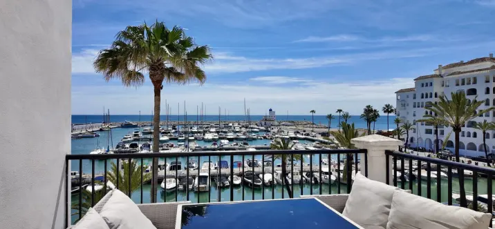 Venta de ático dúplex en La Duquesa 2