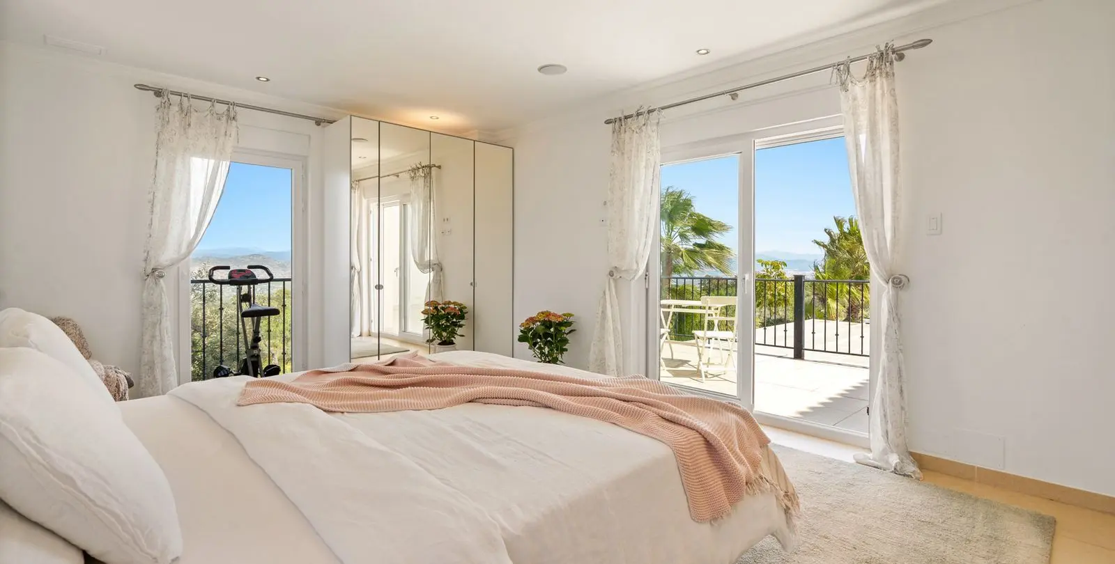 Sale of detached villa in Alhaurín el Grande 16