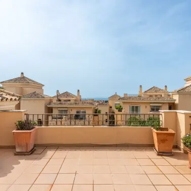 Venta de ático dúplex en Elviria
