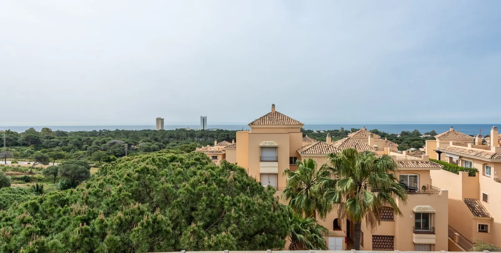 Продажа двухуровневого пентхауса в Elviria 1