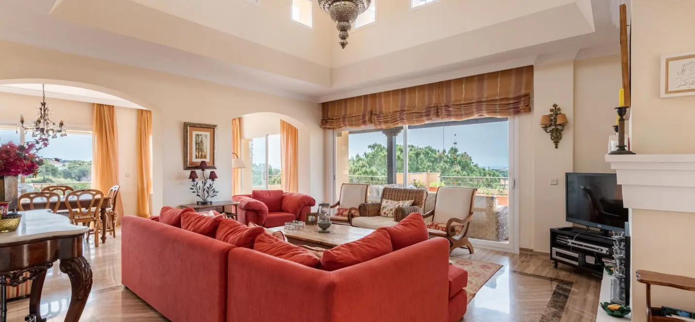 Продажа двухуровневого пентхауса в Elviria 2