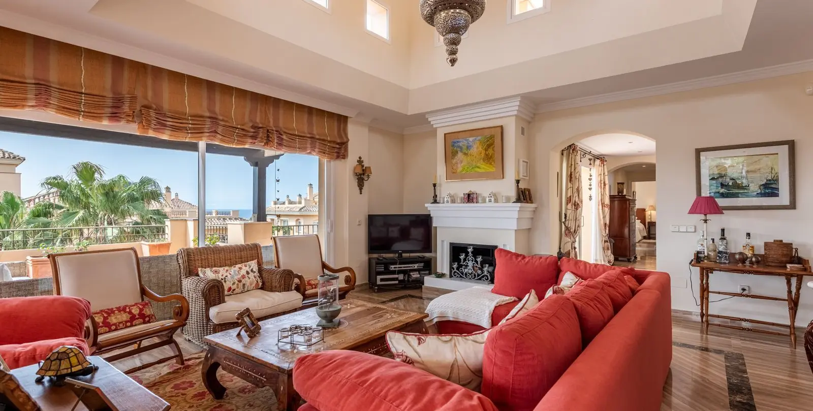 Продажа двухуровневого пентхауса в Elviria 4
