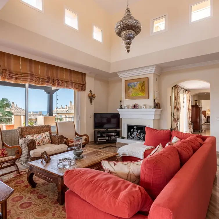 Продажа двухуровневого пентхауса в Elviria