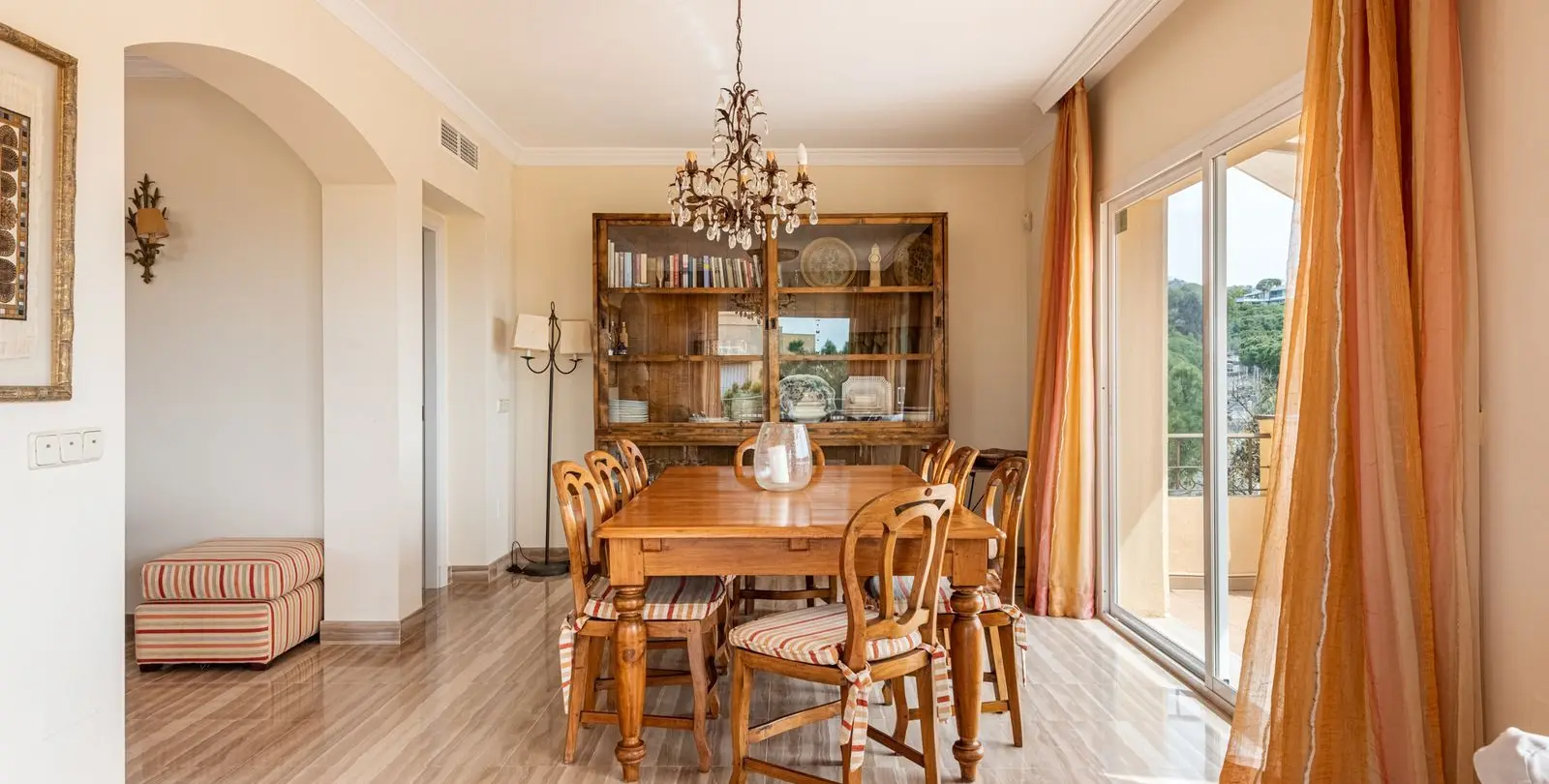 Продажа двухуровневого пентхауса в Elviria 5
