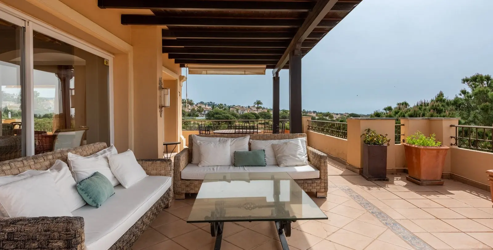 Продажа двухуровневого пентхауса в Elviria 9