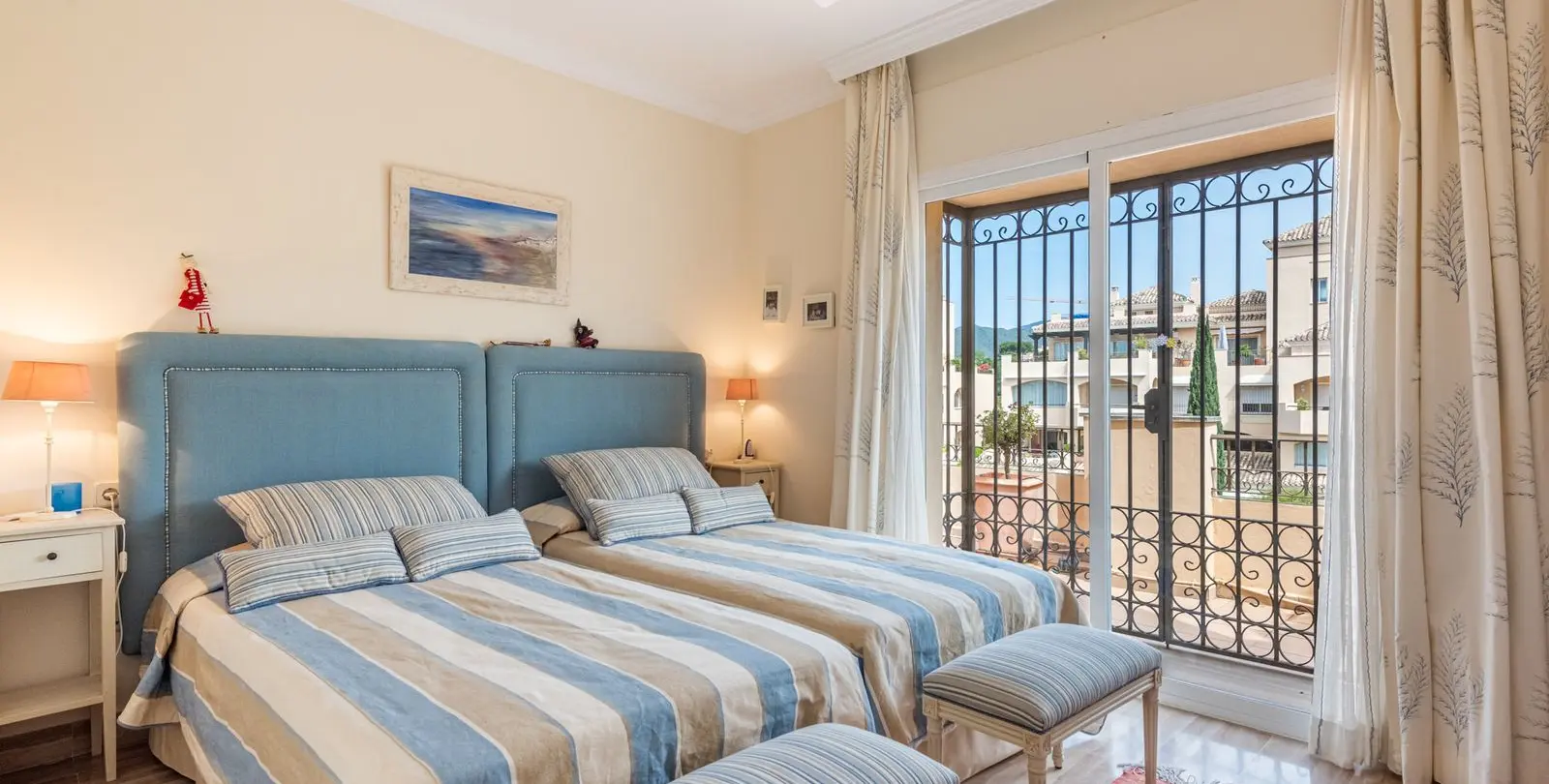 Продажа двухуровневого пентхауса в Elviria 22