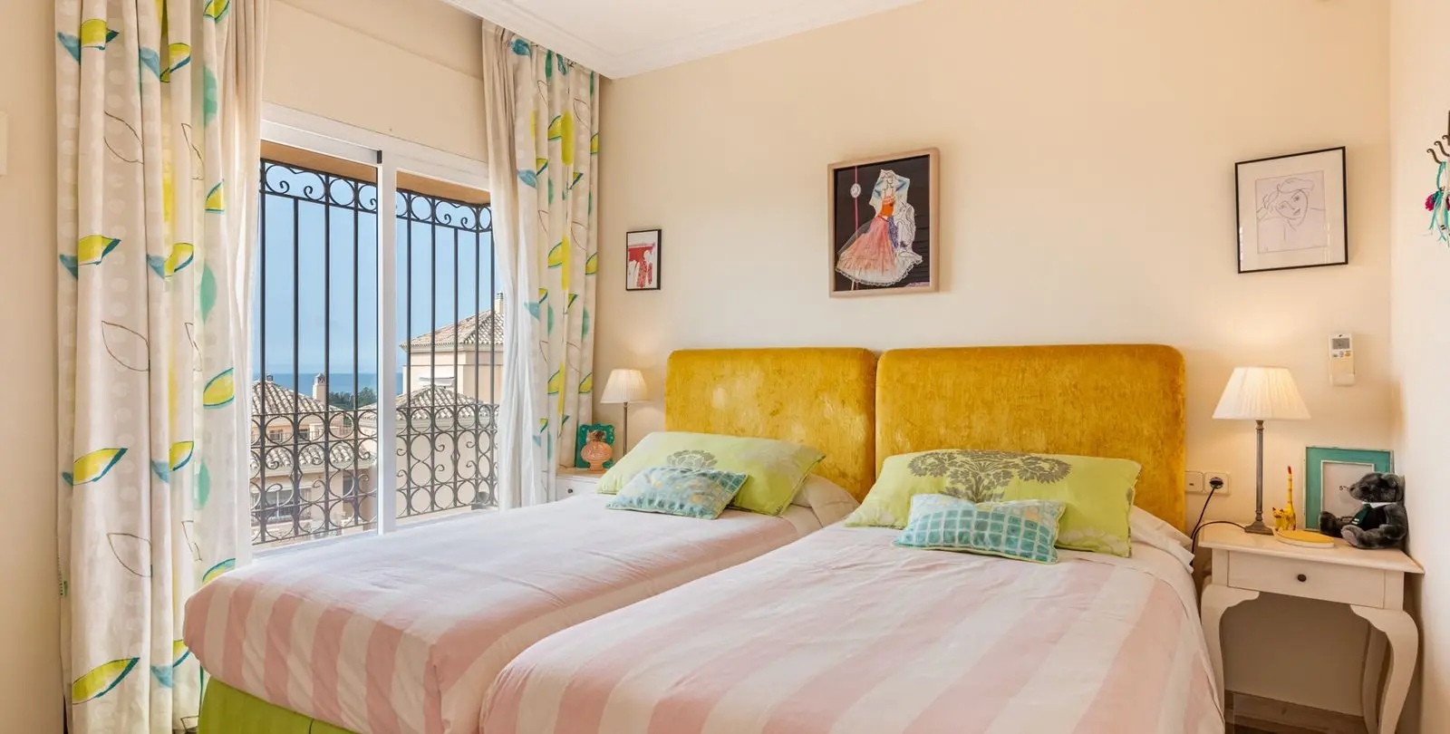 Продажа двухуровневого пентхауса в Elviria 27