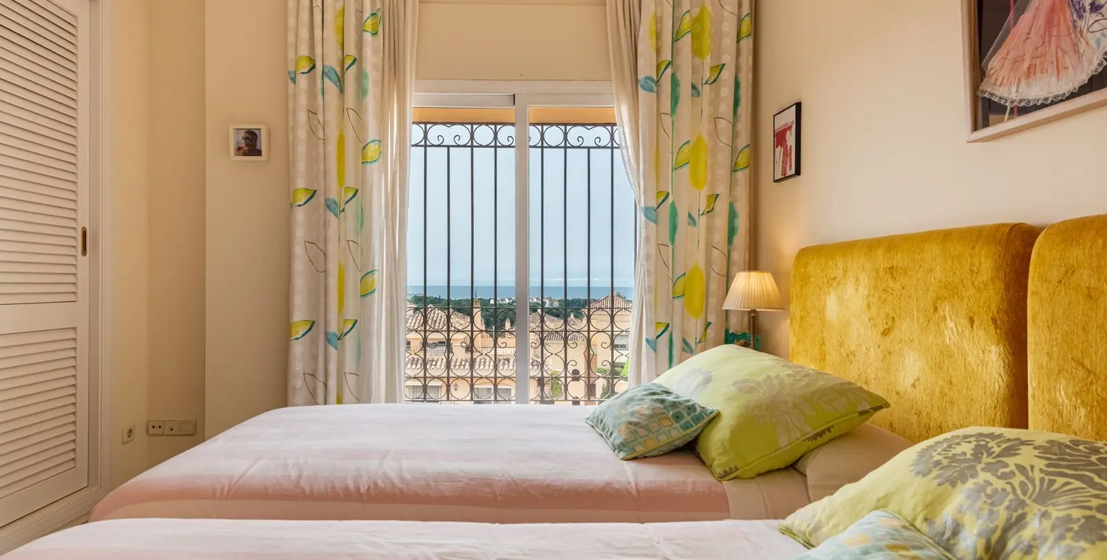 Продажа двухуровневого пентхауса в Elviria 28