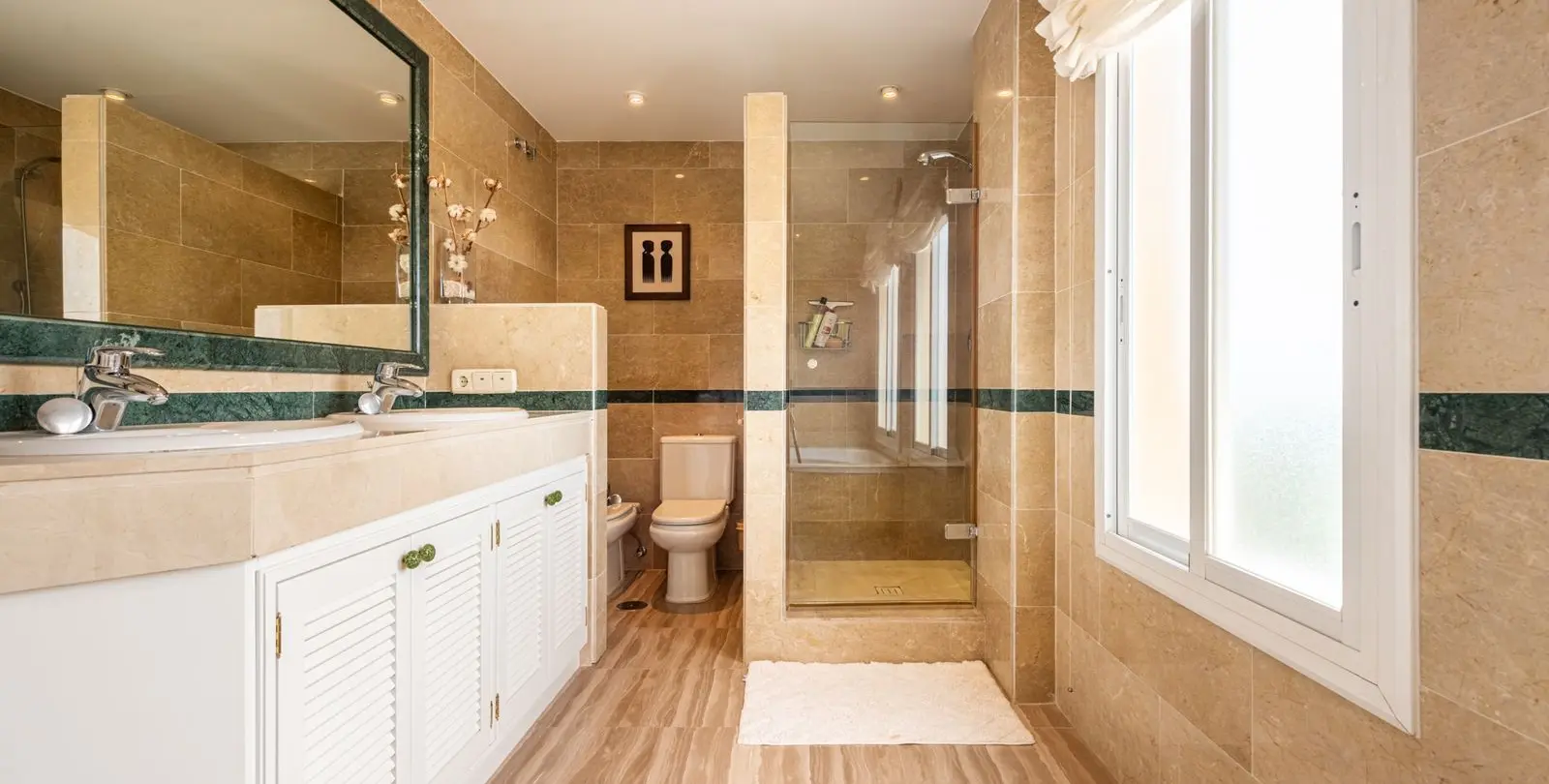 Продажа двухуровневого пентхауса в Elviria 29