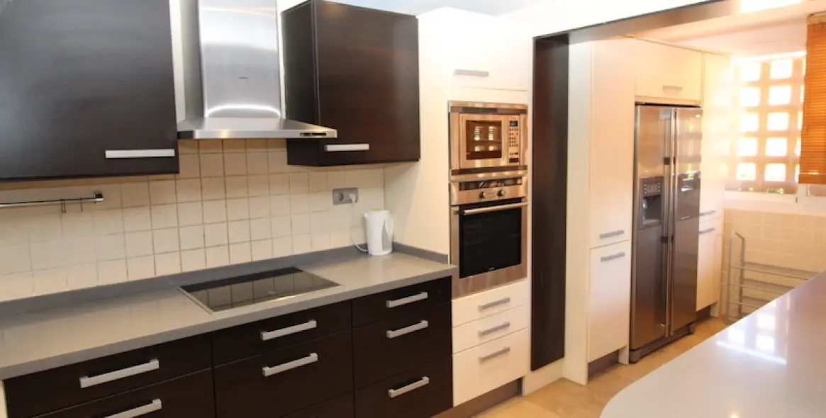Long-term rent of semi-detached house in The Golden Mile 3