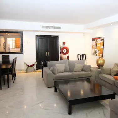 Long-term rent of semi-detached house in The Golden Mile